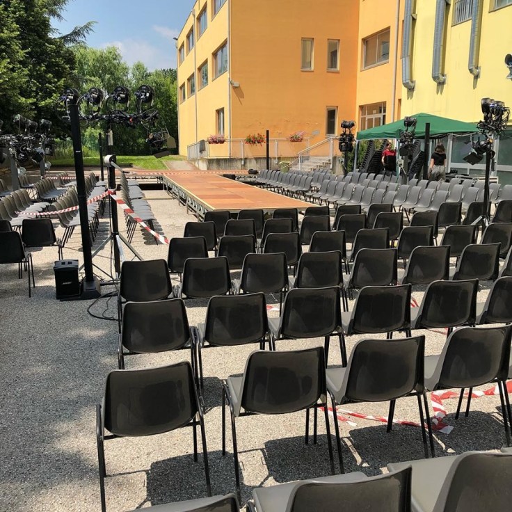 il vestito sfilata.jpg