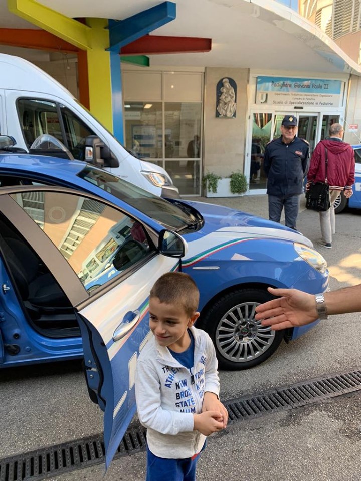 bambini e poliziotti